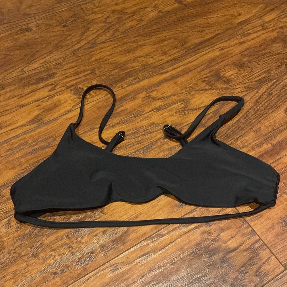Black bikini top
